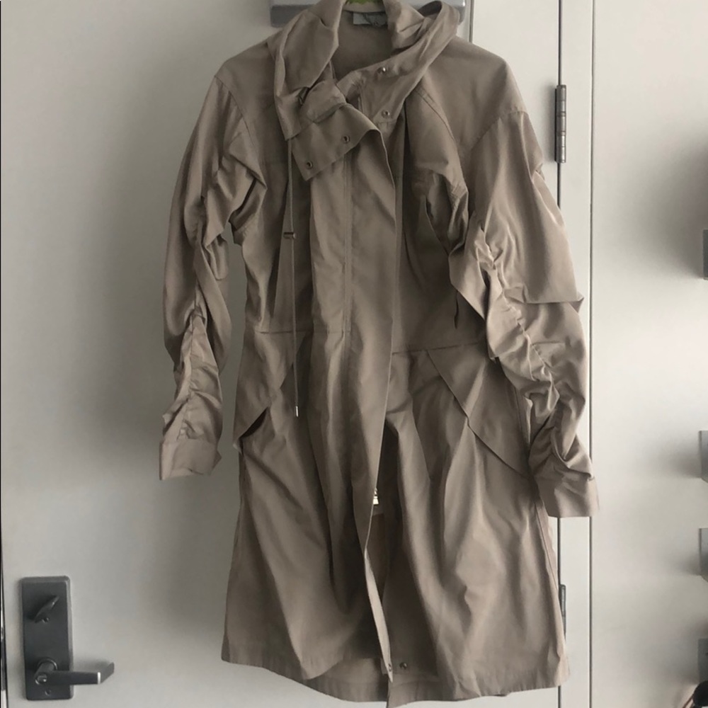 Oversized beige layer coat